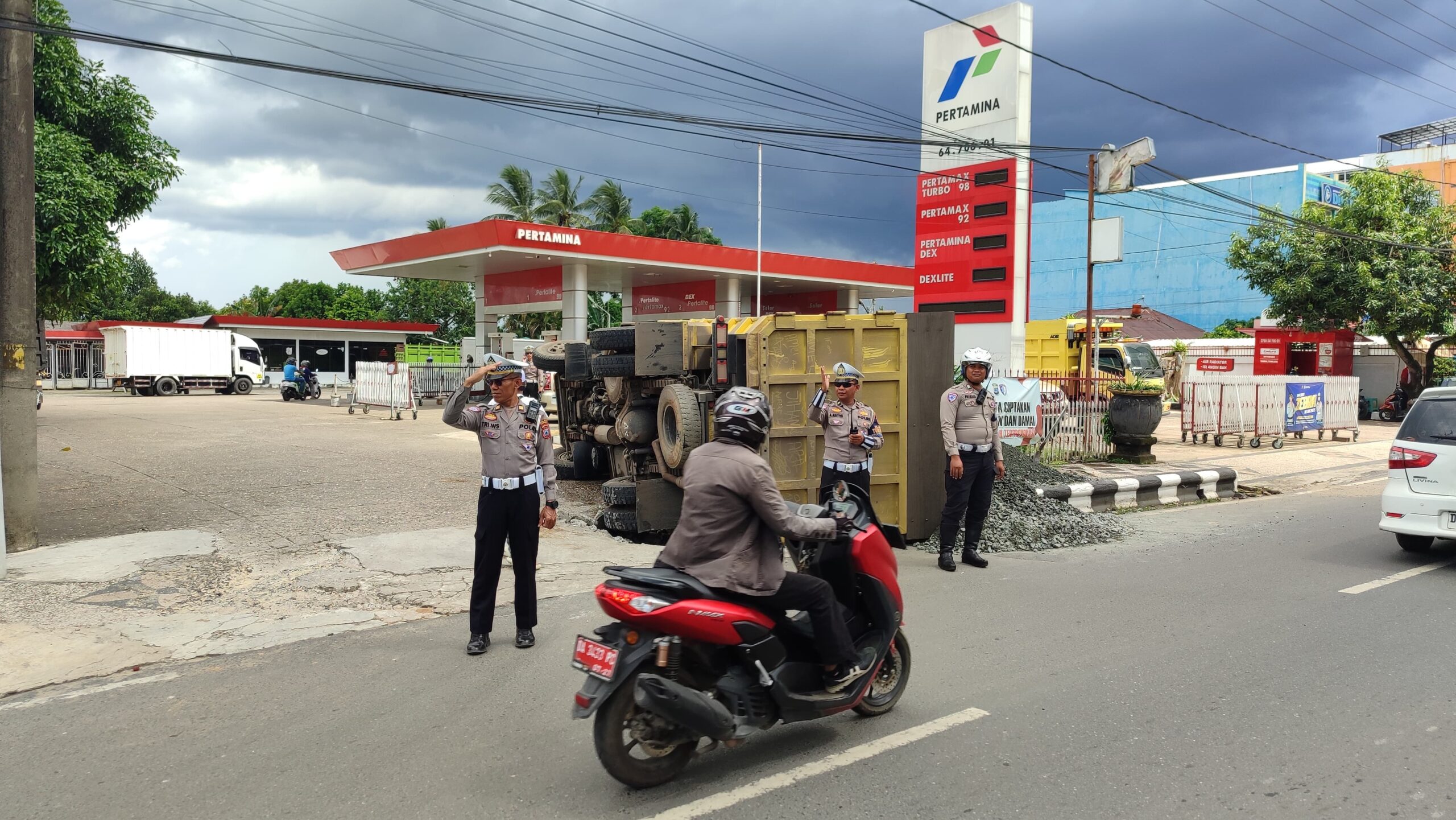 6951d332-183b-4124-a058-06fdadc2f160